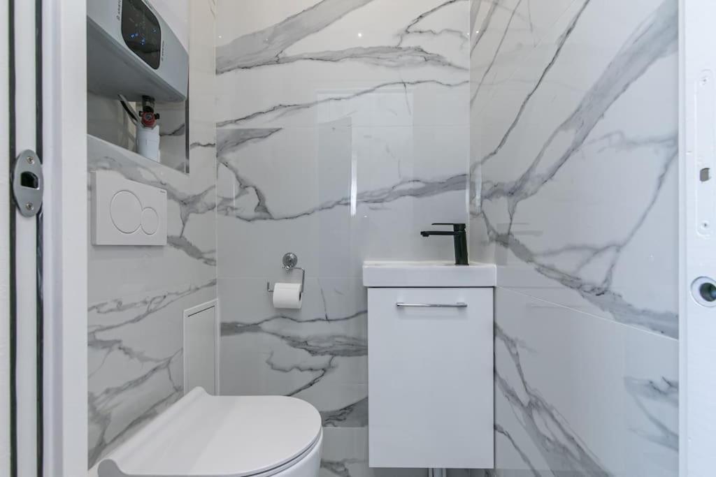 Mba Splendide Appart - Le Raincy - Banlieue Paris วิลล์มงบ์ ภายนอก รูปภาพ