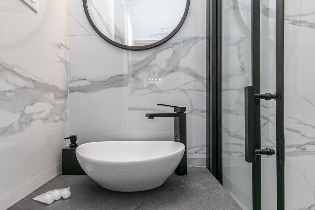Mba Splendide Appart - Le Raincy - Banlieue Paris วิลล์มงบ์ ภายนอก รูปภาพ